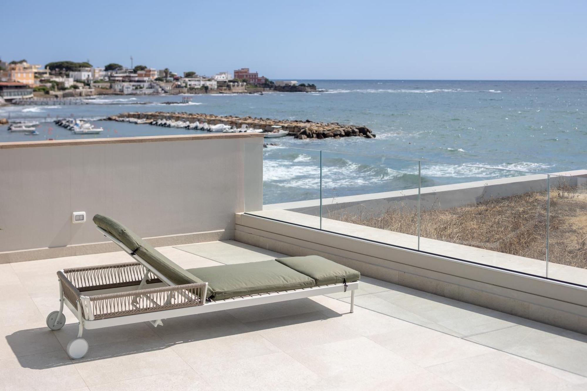 Le Suites Sul Mare Di Esterina Civitavecchia Exterior photo
